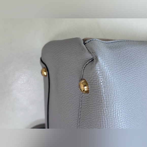 Authentic Burberry calf grain leather tote/crossbody bag - Picture 6 of 15